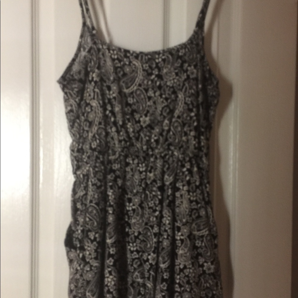 Romper - Picture 2 of 4